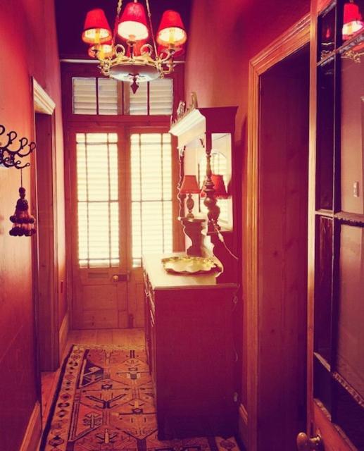 Lord Carnarvon Guesthouse Екстериор снимка